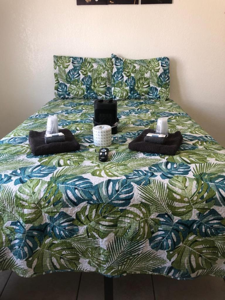 Crown Inn & Suites Spring Valley  Eksteriør billede
